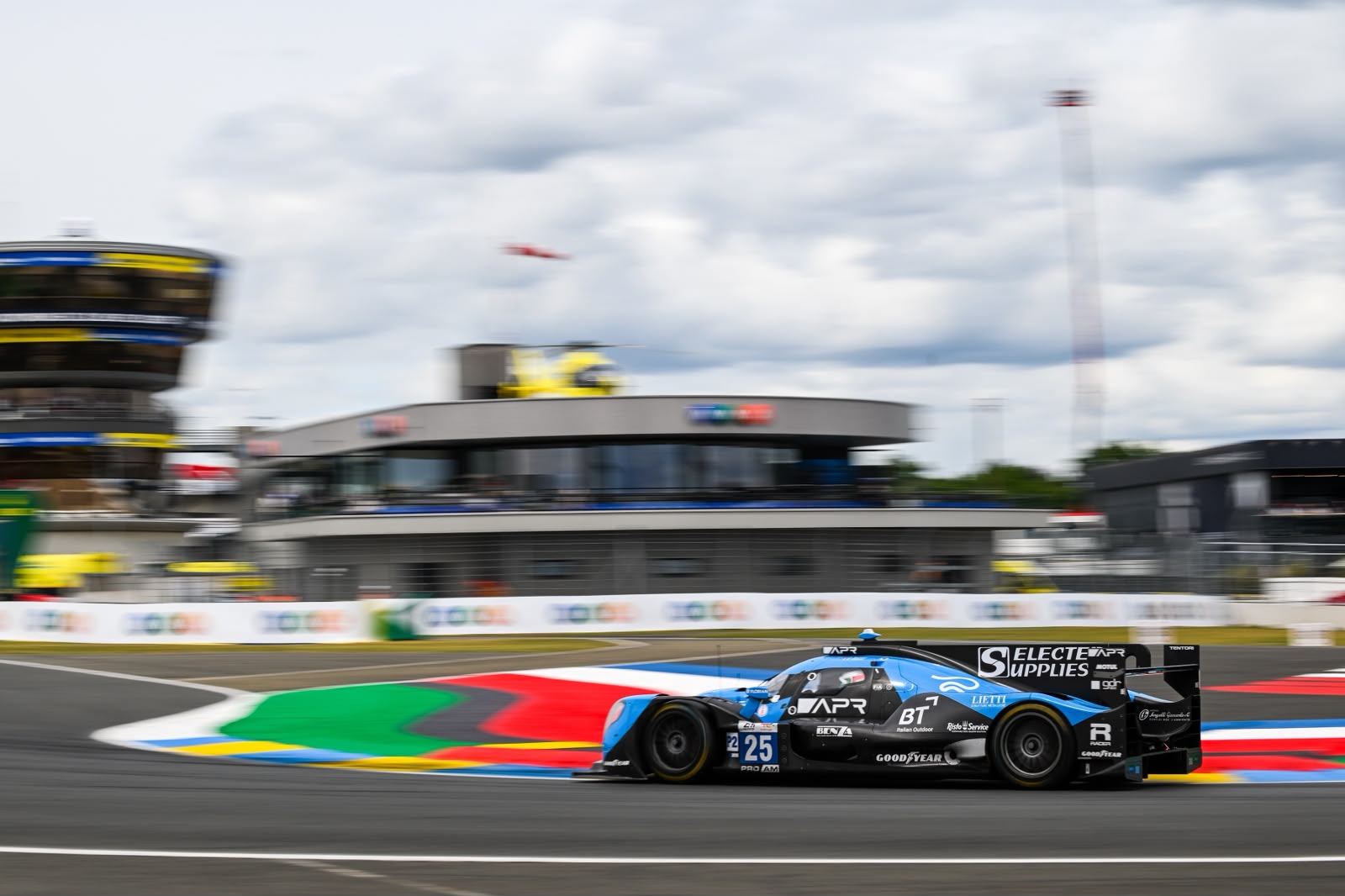 24 Ore di Le Mans 2026, Enzo Trulli in pista nella LMP2 - 2